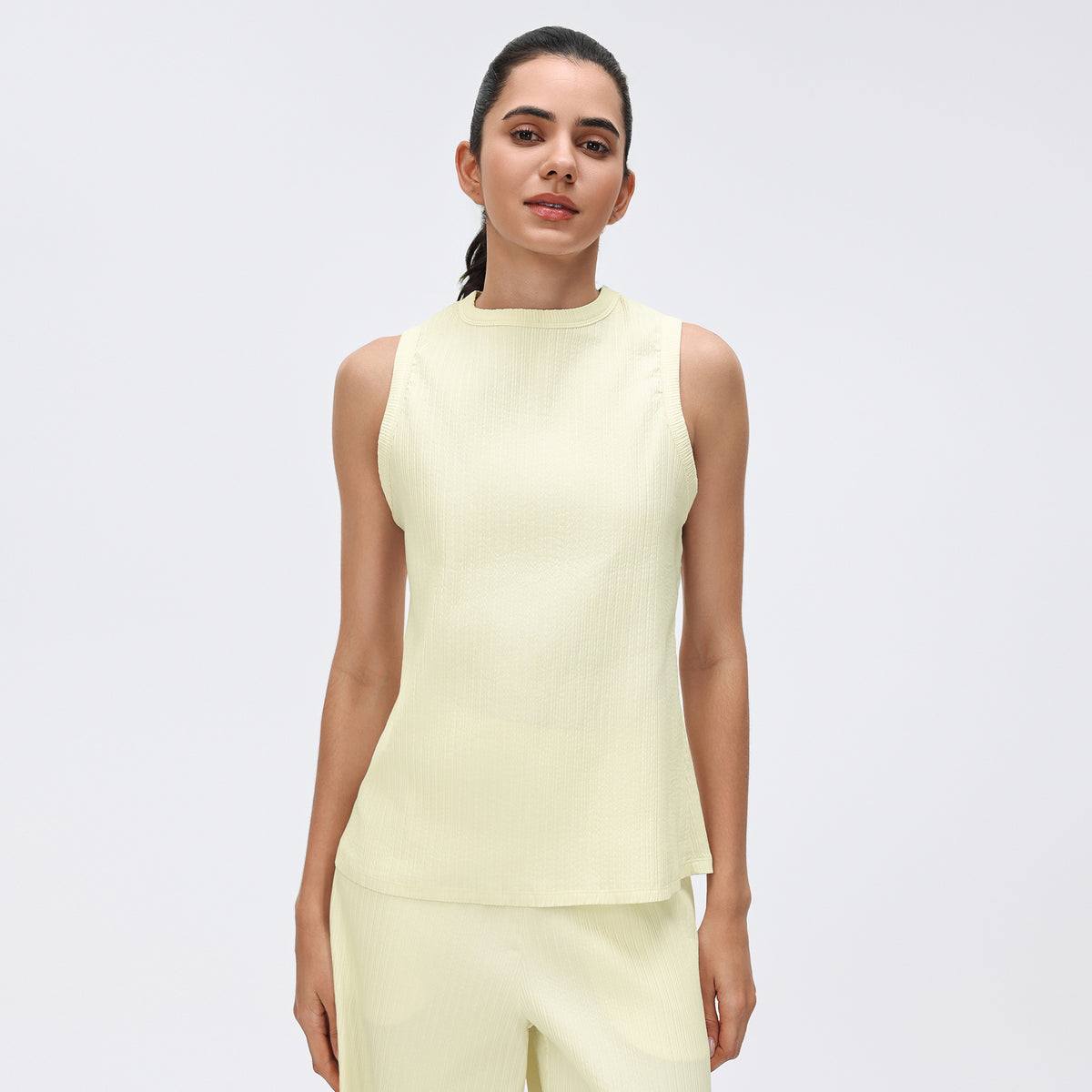 Conjunto de manga corta de ropa deportiva ligera para mujer al por mayor