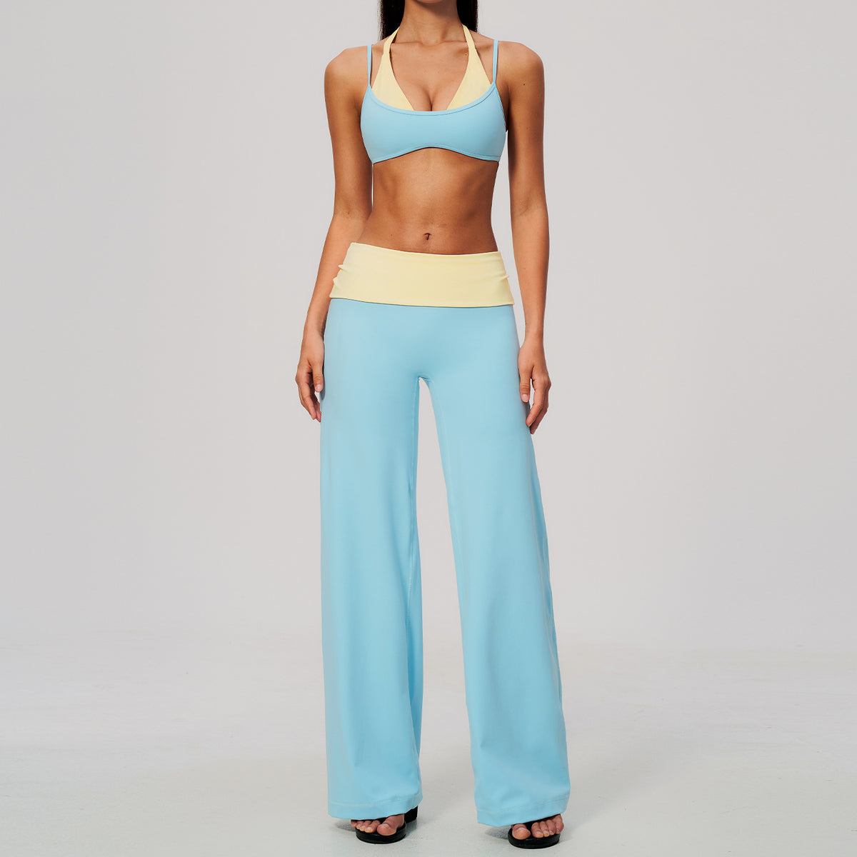 Conjunto de ropa deportiva de alto rendimiento para mujer en color cobalto al por mayor