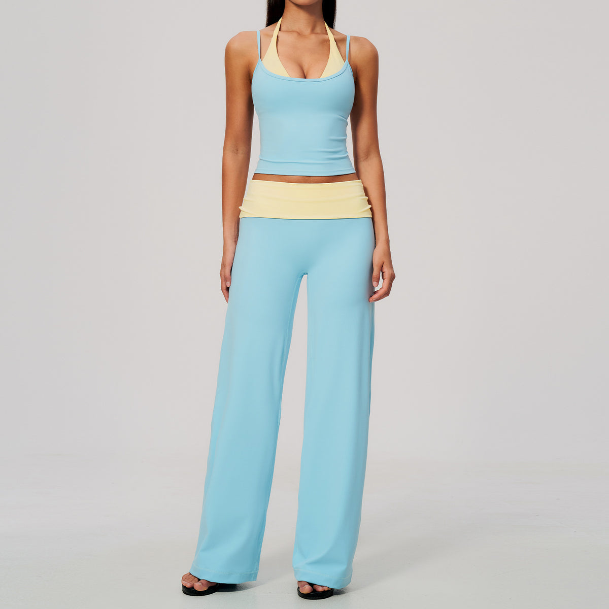 Conjunto de ropa deportiva para mujer Willow Sculpt al por mayor