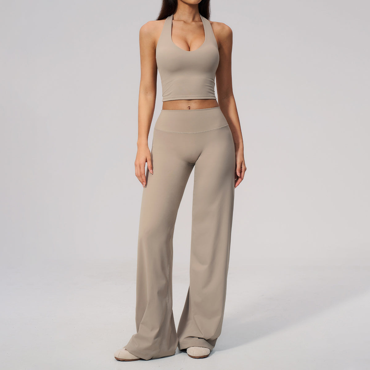 Wholesale Women's Chic Training Activewear Set