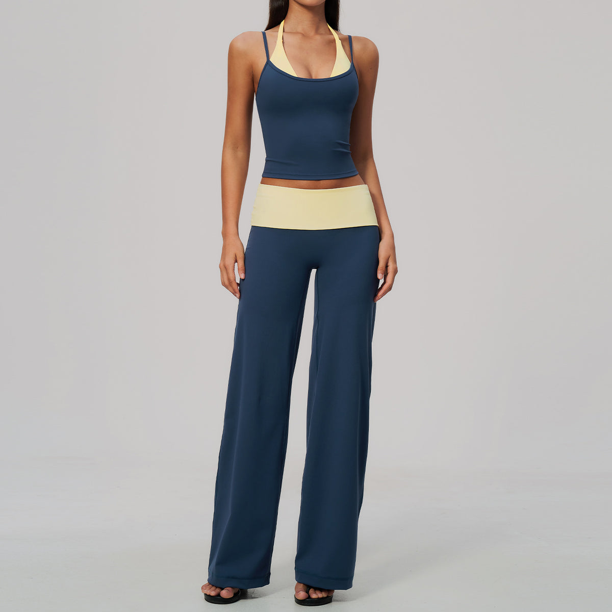 Conjunto de ropa deportiva para mujer Willow Sculpt al por mayor