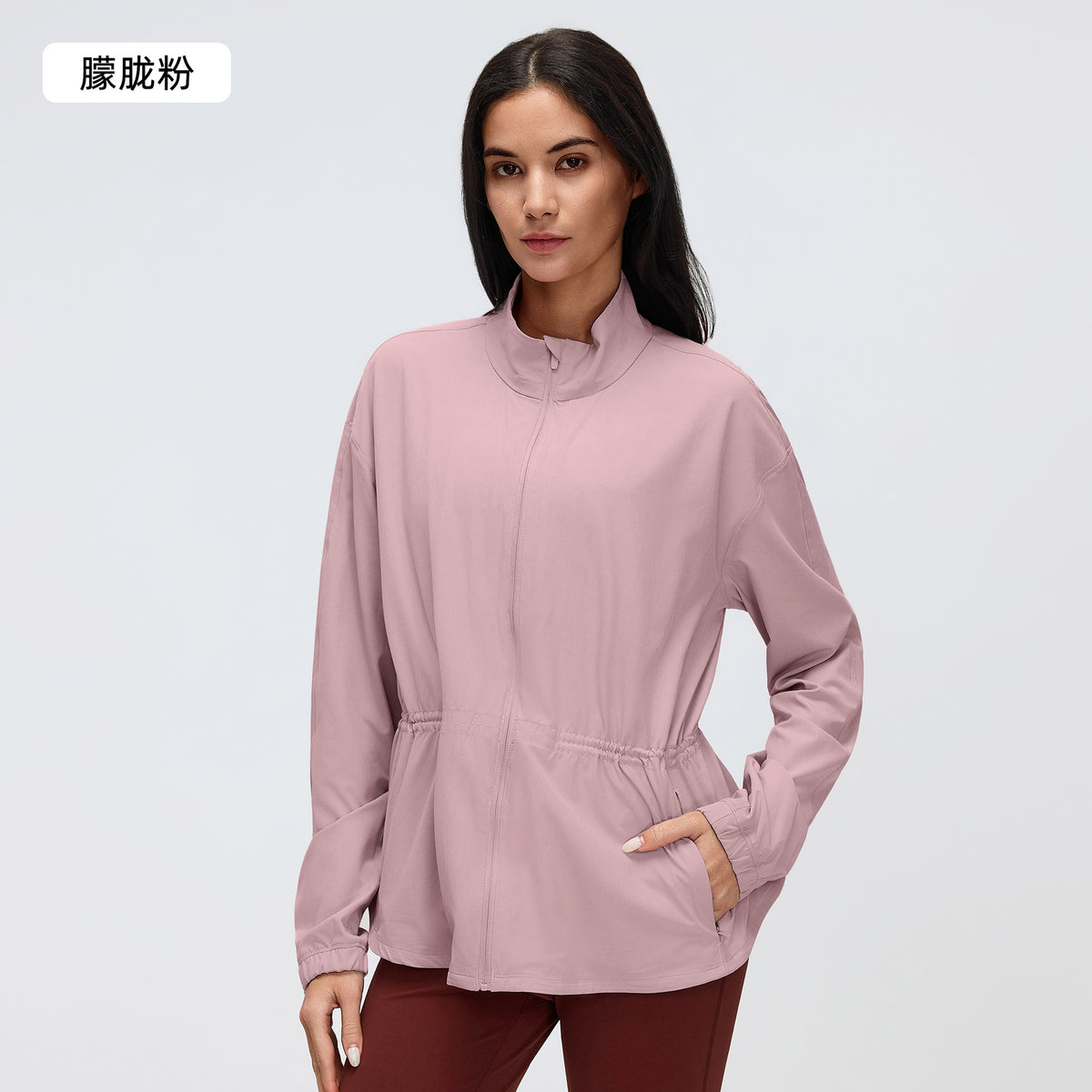 Conjunto de ropa deportiva contorneada para mujer al por mayor