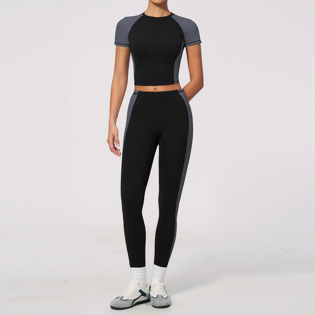 Wholesale Women's Fitness Energy Activewear Set