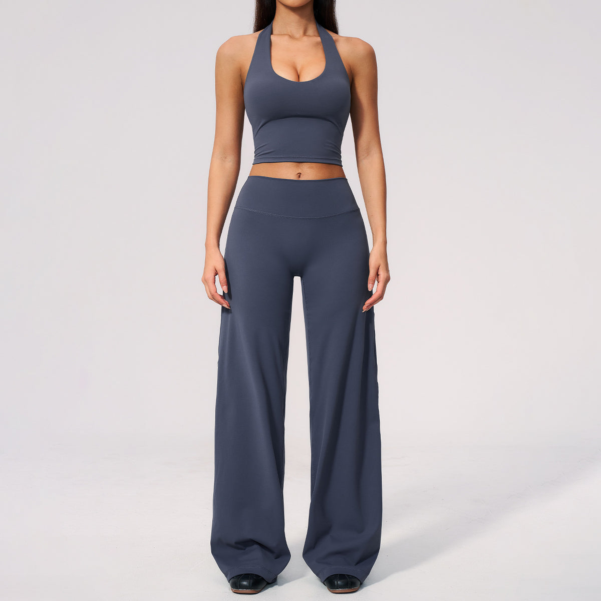 Wholesale Women's Chic Training Activewear Set