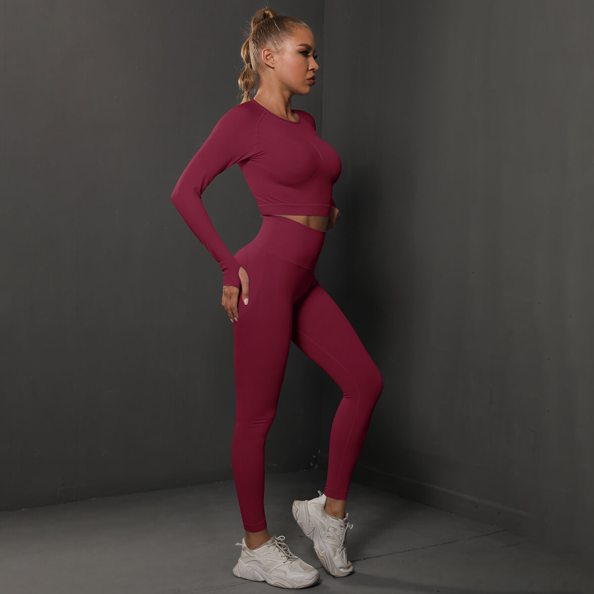 Wholesale Seamless Tight Hip Activewear Sets | Bokamoda