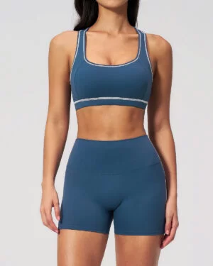 Wholesale Women's Move Activewear Set