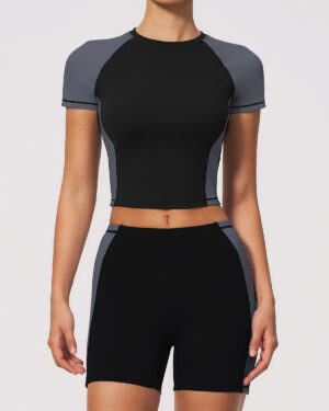 Wholesale Women's Fitness Move Activewear Set